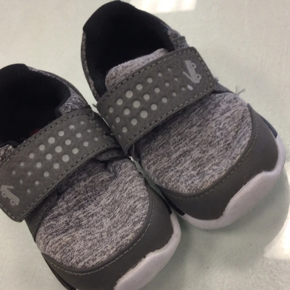 See Kai Run Kids Gray Athletic Shoes boys 6